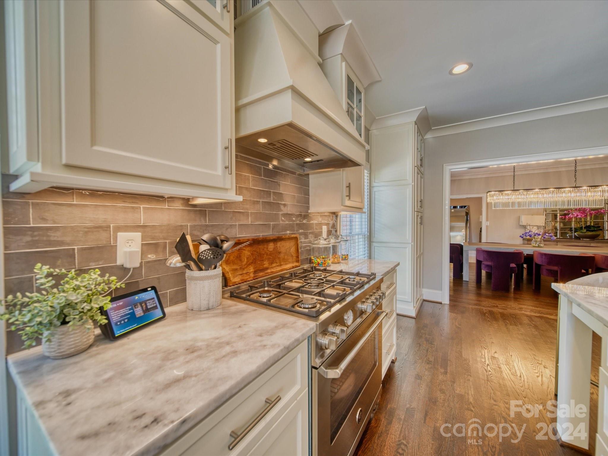 Country Club Estates - Residential