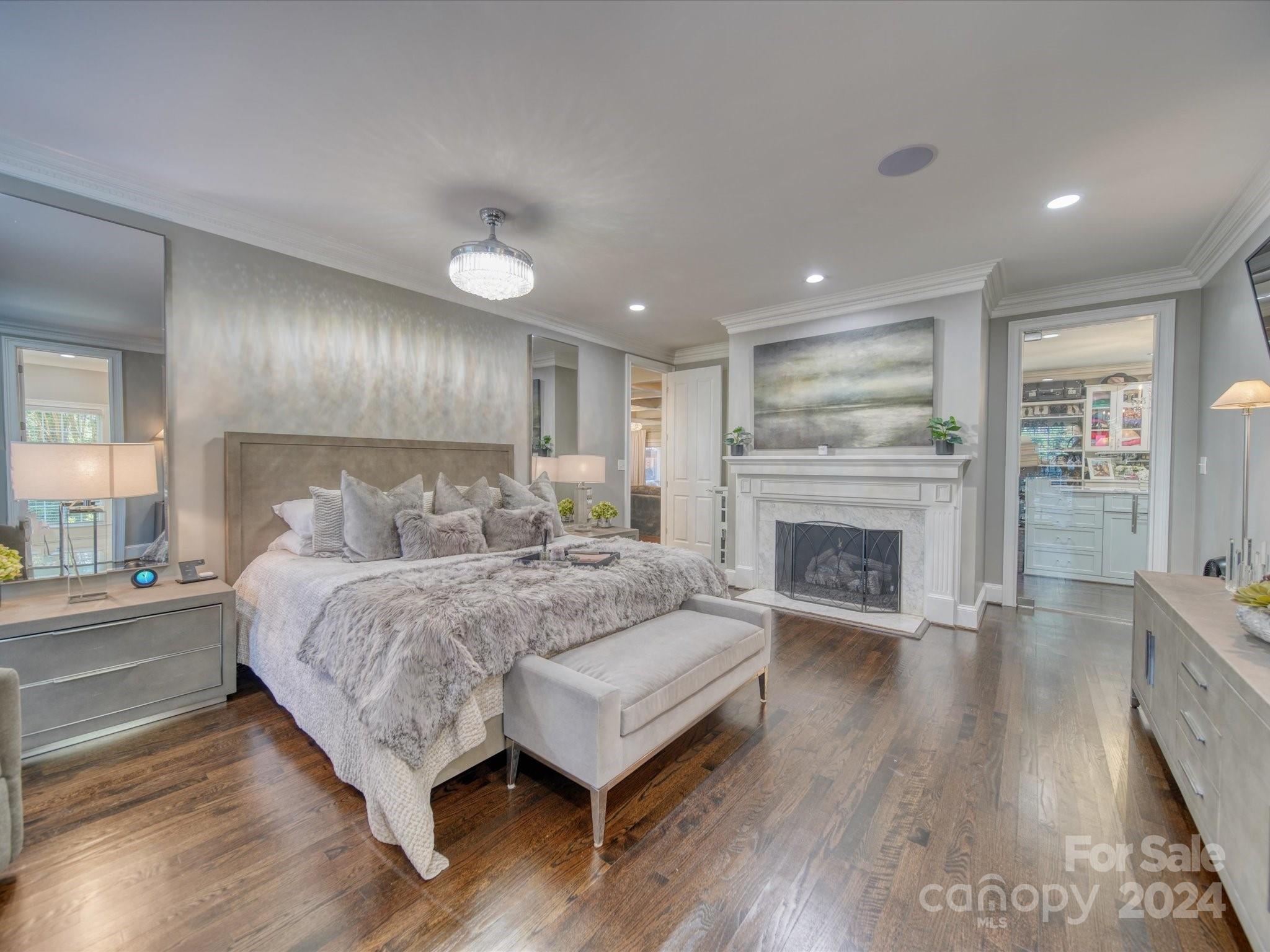 Country Club Estates - Residential