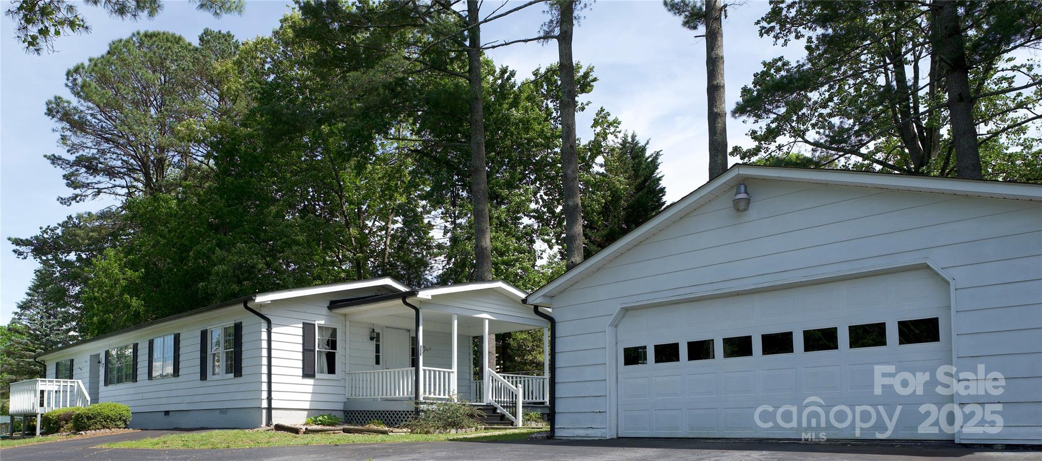 7 Lakewood Road