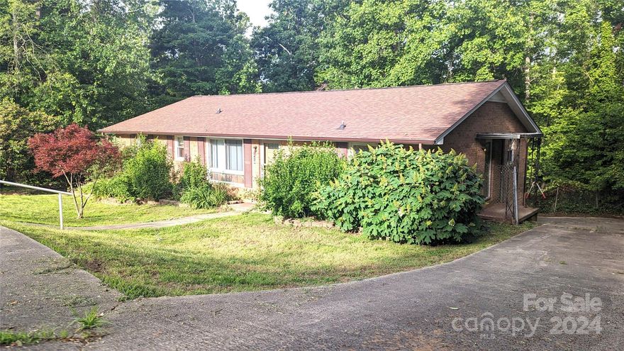 Fixer Upper with Great Potential! Ranch-style home with an unfinished basement on a 0.94-acre lot featuring 2 bedrooms, 1.5 bathrooms, and a bonus room that can be converted back to a 3rd bedroom. Perfect for investors or those looking to customize their dream home. Structural issue.