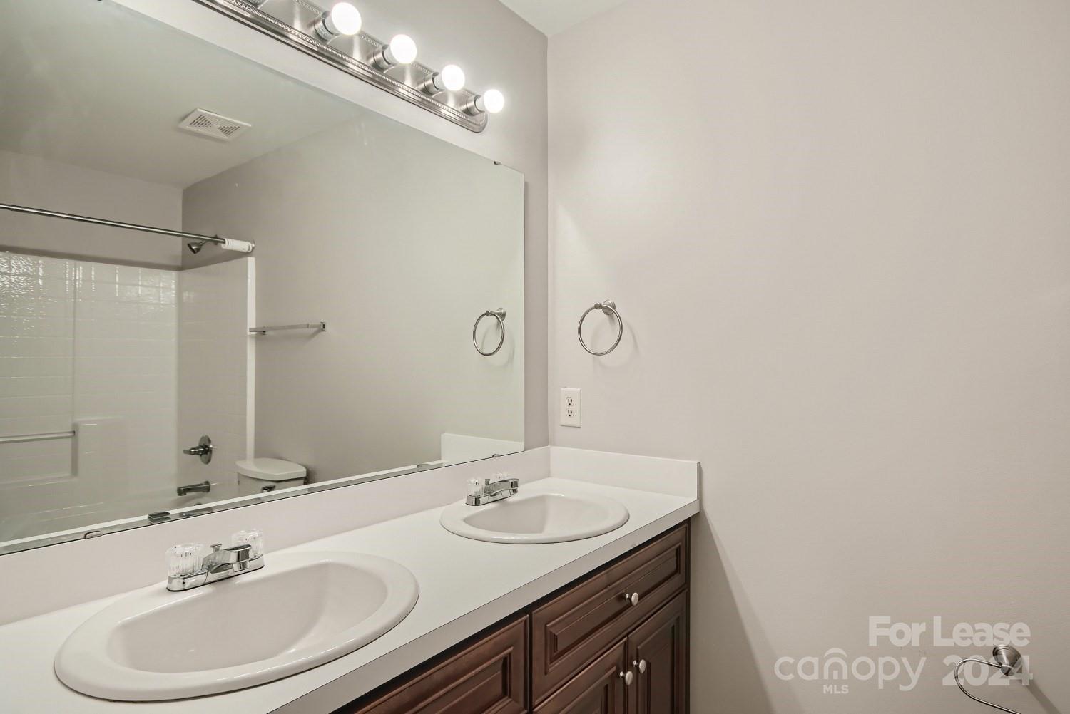 Hunting Creek - Residential Lease