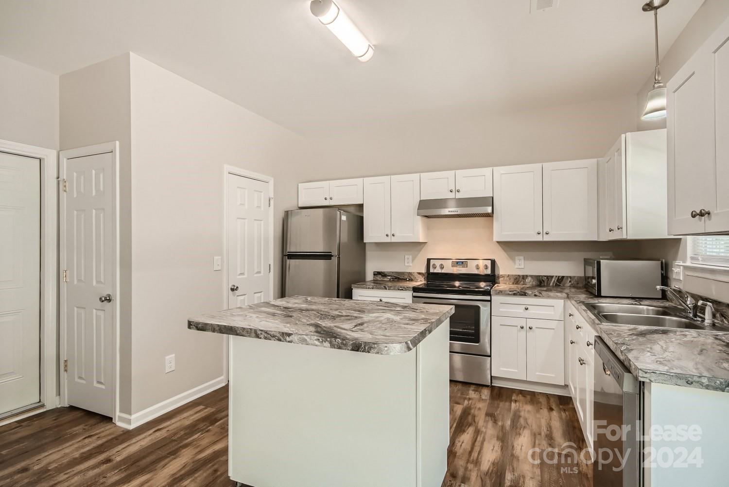 Hunting Creek - Residential Lease