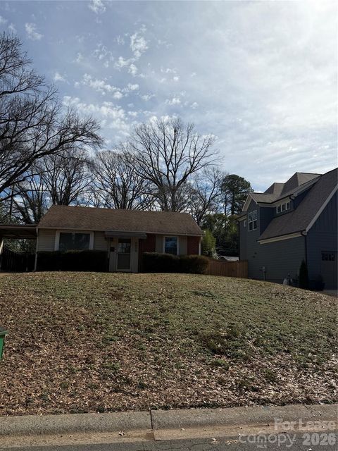 Photo of 4609 Connecting Road, Charlotte, NC 28209 (MLS # 4347119)