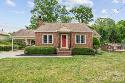 Photo of 314 Old Leicester Highway, Asheville, NC 28806 (MLS # 4388057)