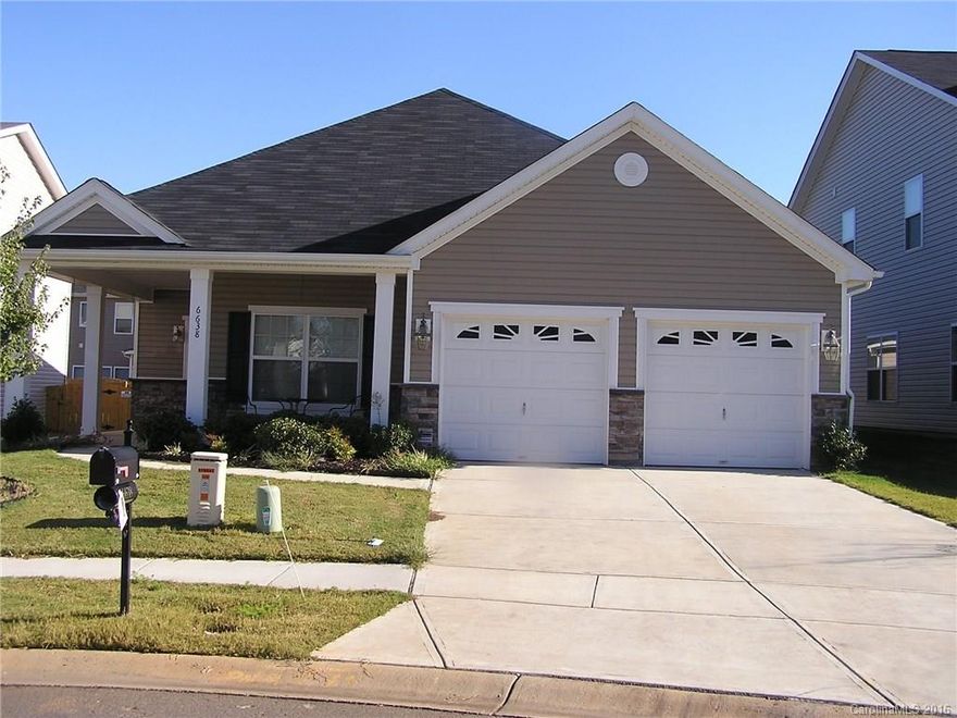 Beautiful  3 bedroom, 2 bath Ranch. Open floor plan, walk in closet in Master, double vanity/ separate shower/w garden tub in Master bath. Bamboo flooring in living room, hall and bedrooms. Tile flooring in bathrooms. Granite counter tops, granite island / tile back splash in gourmet kitchen with adjoining dining area. This Home has sun tunnels for natural lighting. Equipped with home theater system, radiant barrier in attic. Great area with shopping, and dining nearby. Easy access to 77 or 485