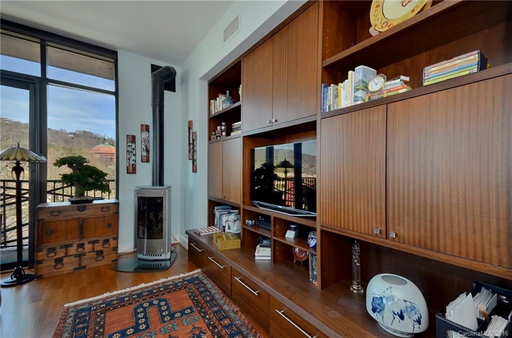 60 North Market - Residential