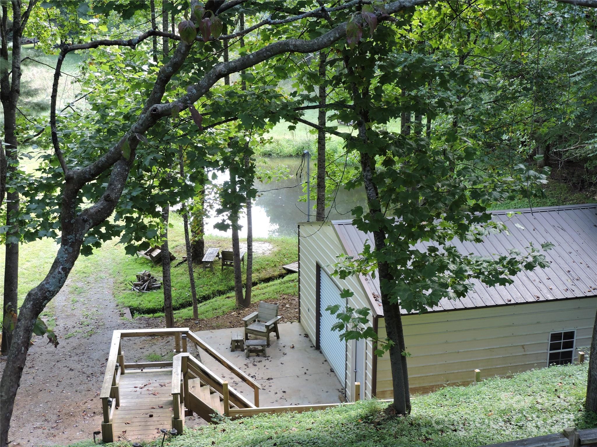 83 Breezy Lane