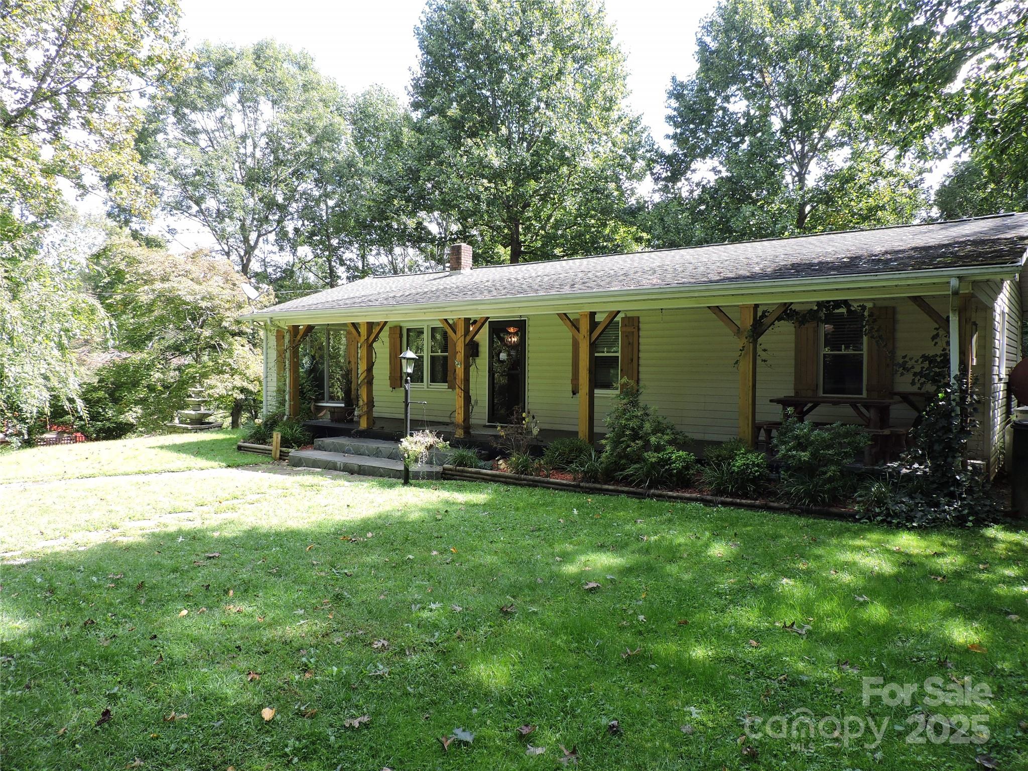 83 Breezy Lane
