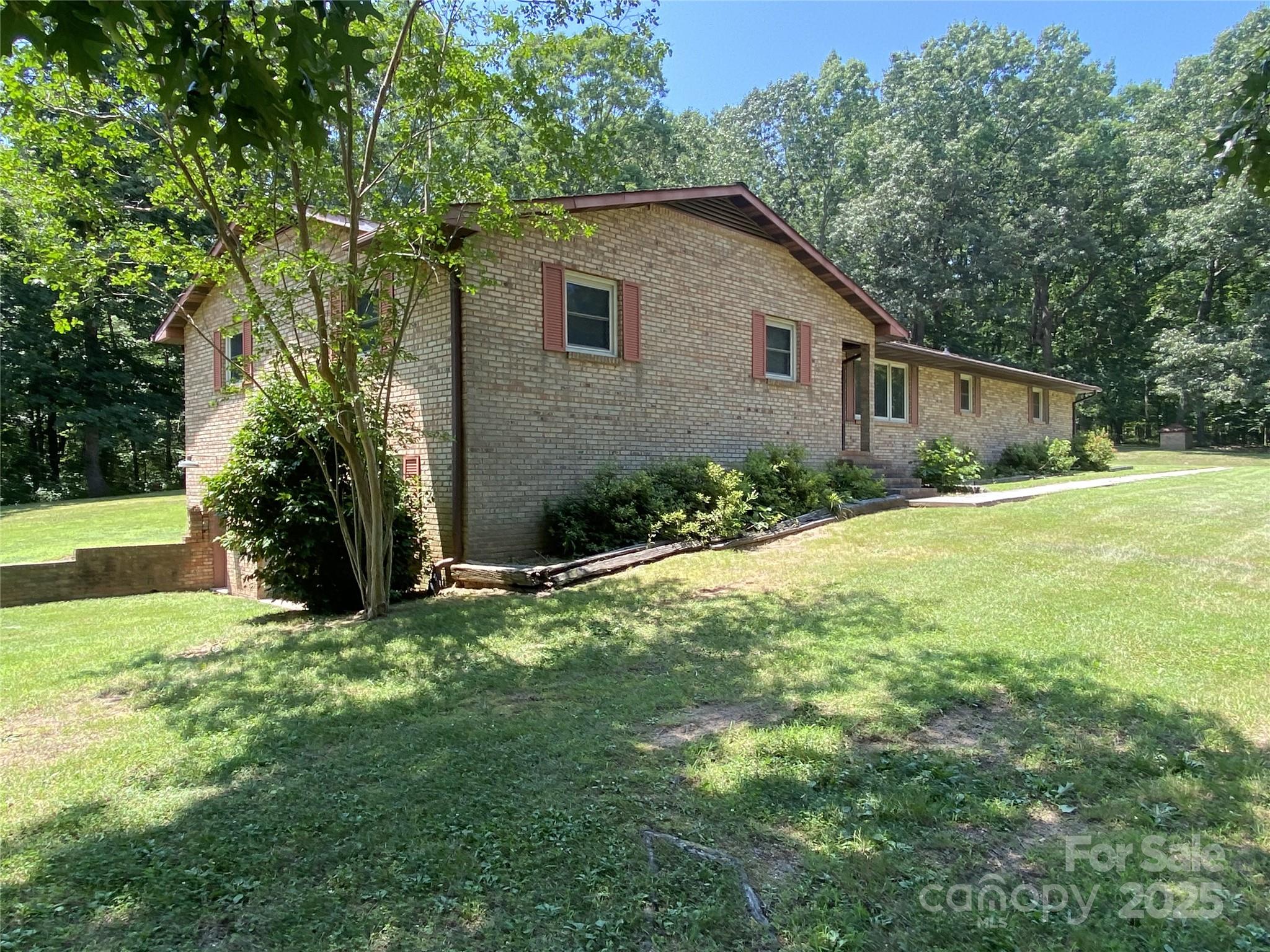 204 Biltmore Avenue