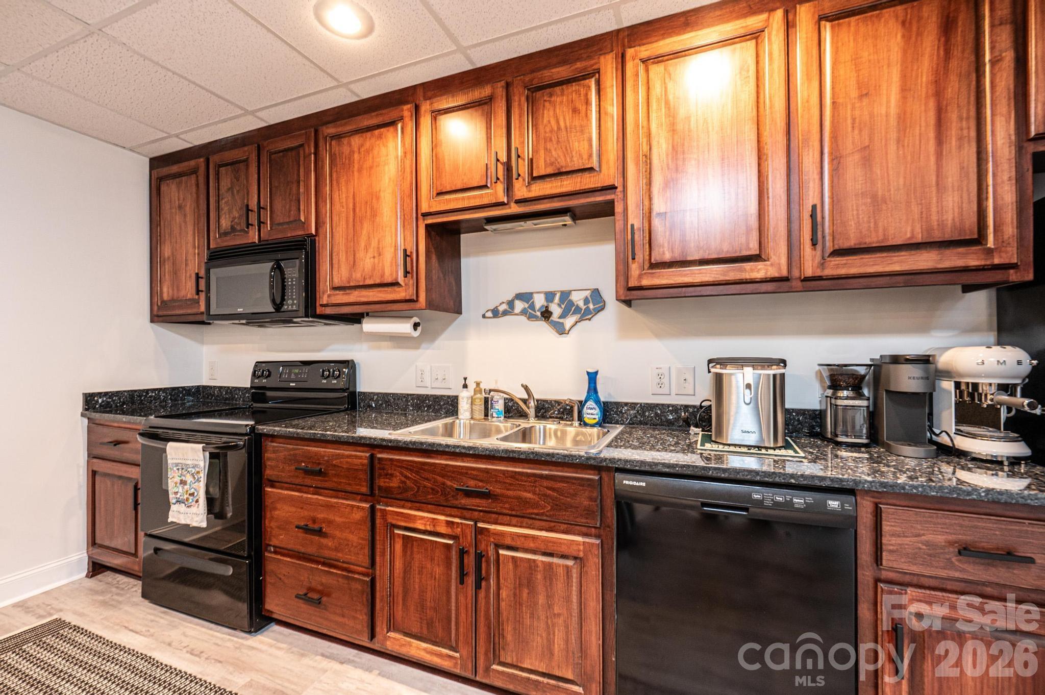 Moores Ferry - Residential