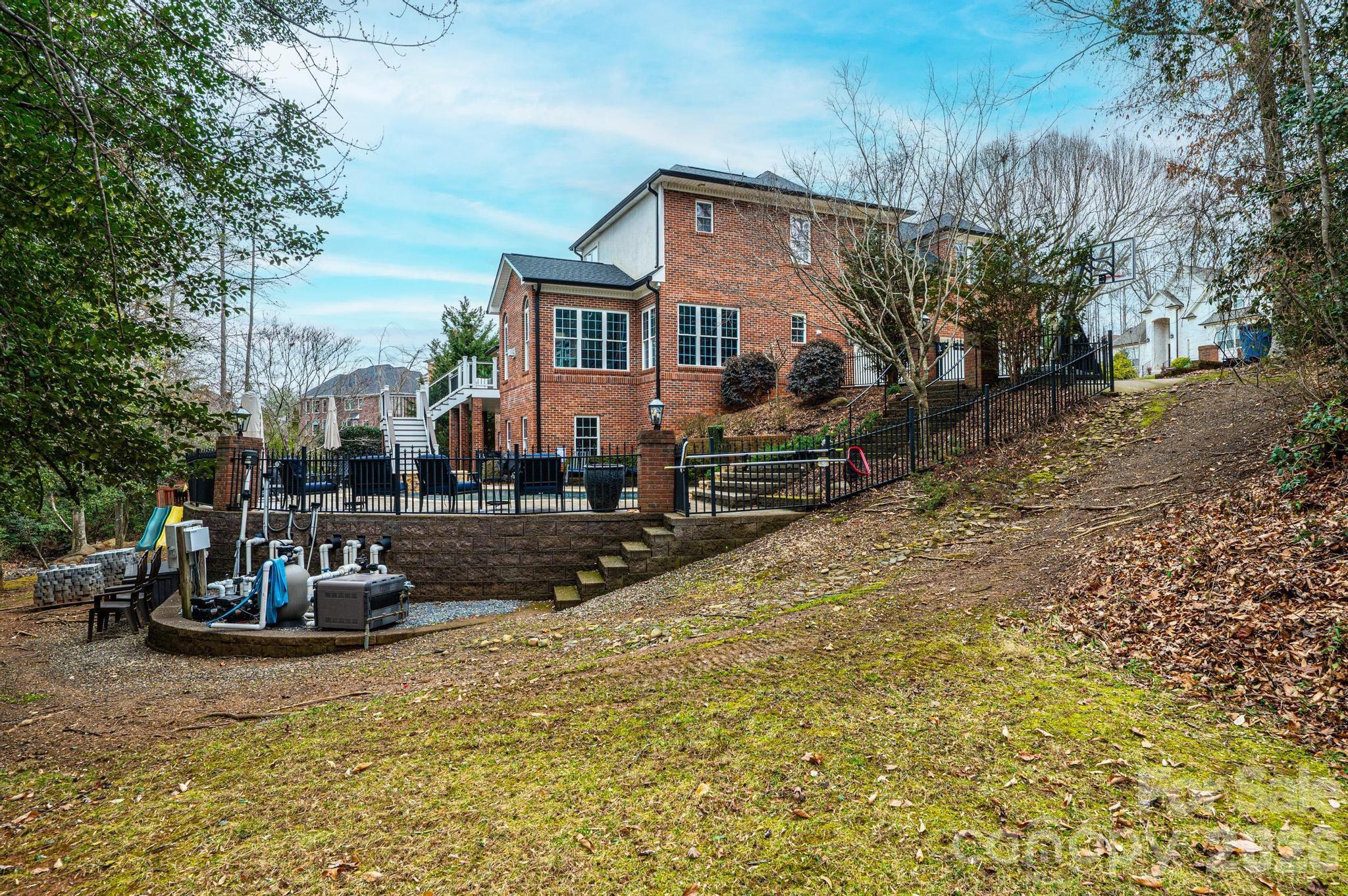 Moores Ferry - Residential