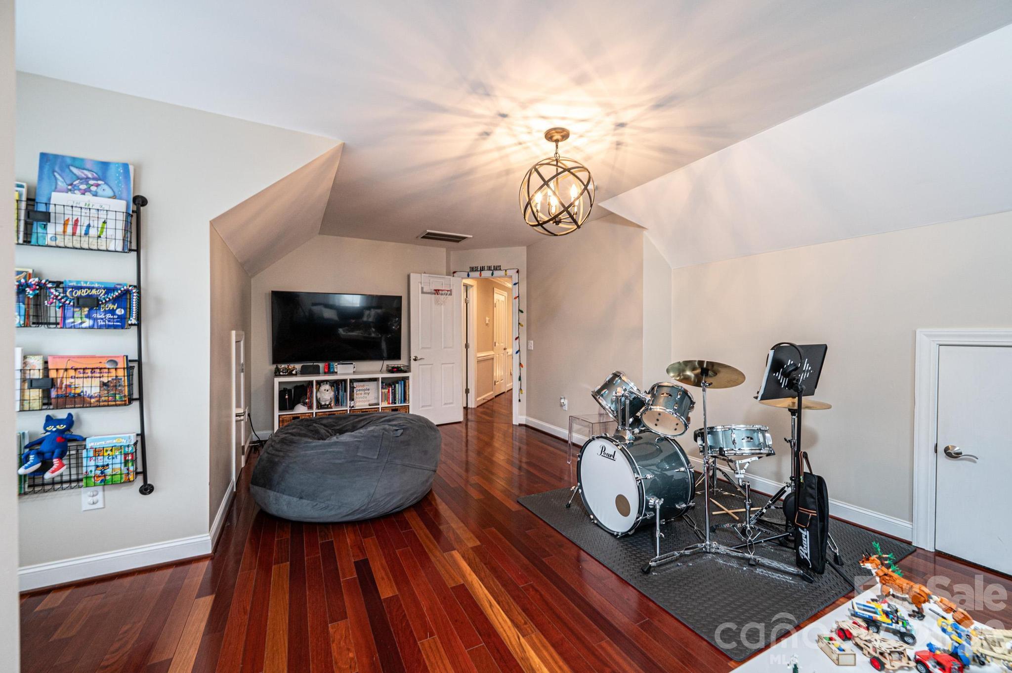 Moores Ferry - Residential