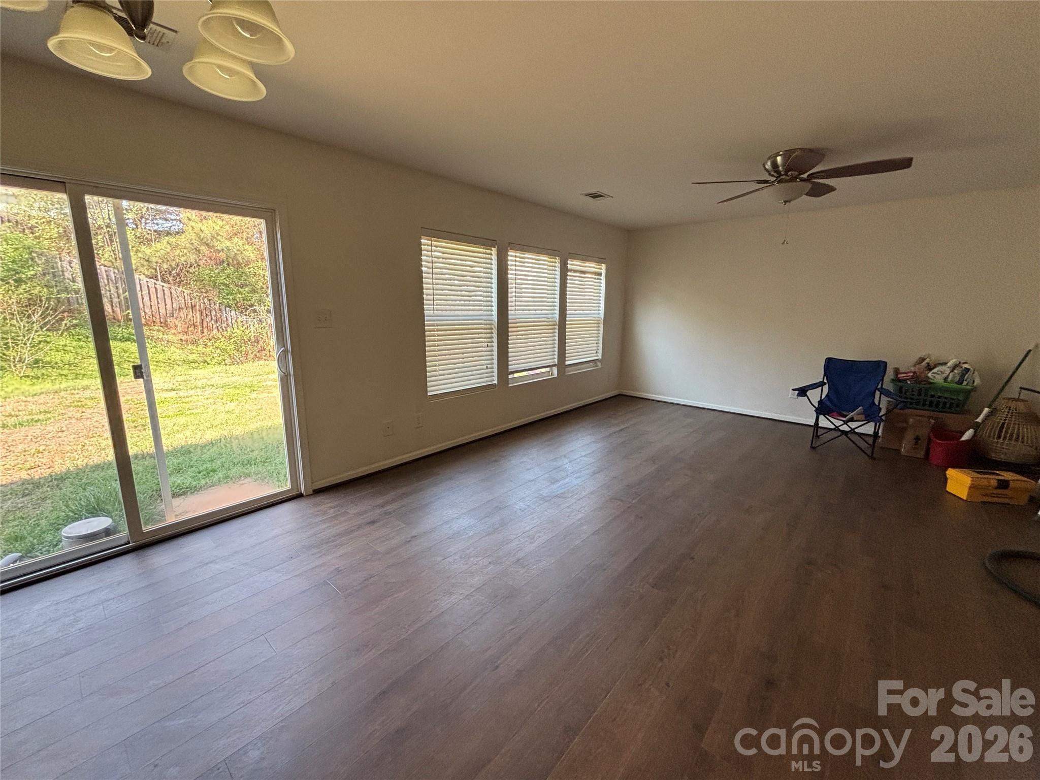 Hamilton Lakes - Residential