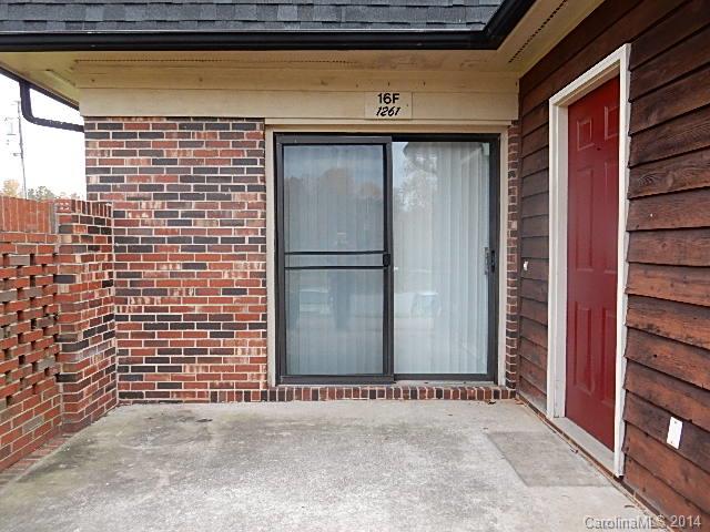 Country Club - Residential Lease