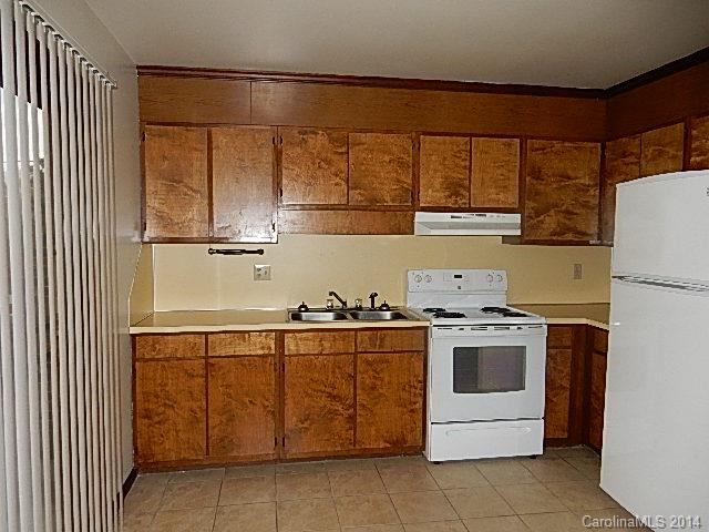 Country Club - Residential Lease