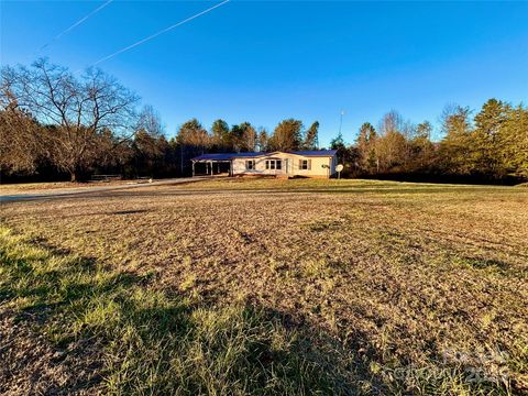 A home in Bostic