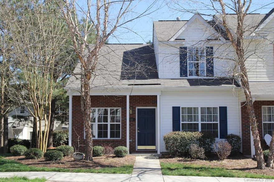 Location! Location! Location! This beautiful end unit townhouse is located just minutes from I-77 and steps from the Fort Mill/Rock Hill line. In this very open townhouse you will find 3 bedrooms, 2.5 bathrooms, fresh paint, newer flooring, and a fully fenced patio. Come see this one today!