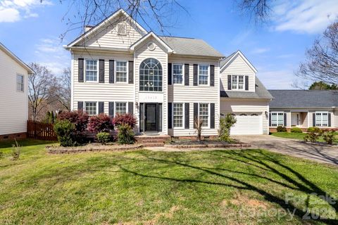 Photo of 10413 Friarsgate Road, Huntersville, NC 28078 (MLS # 4360153)
