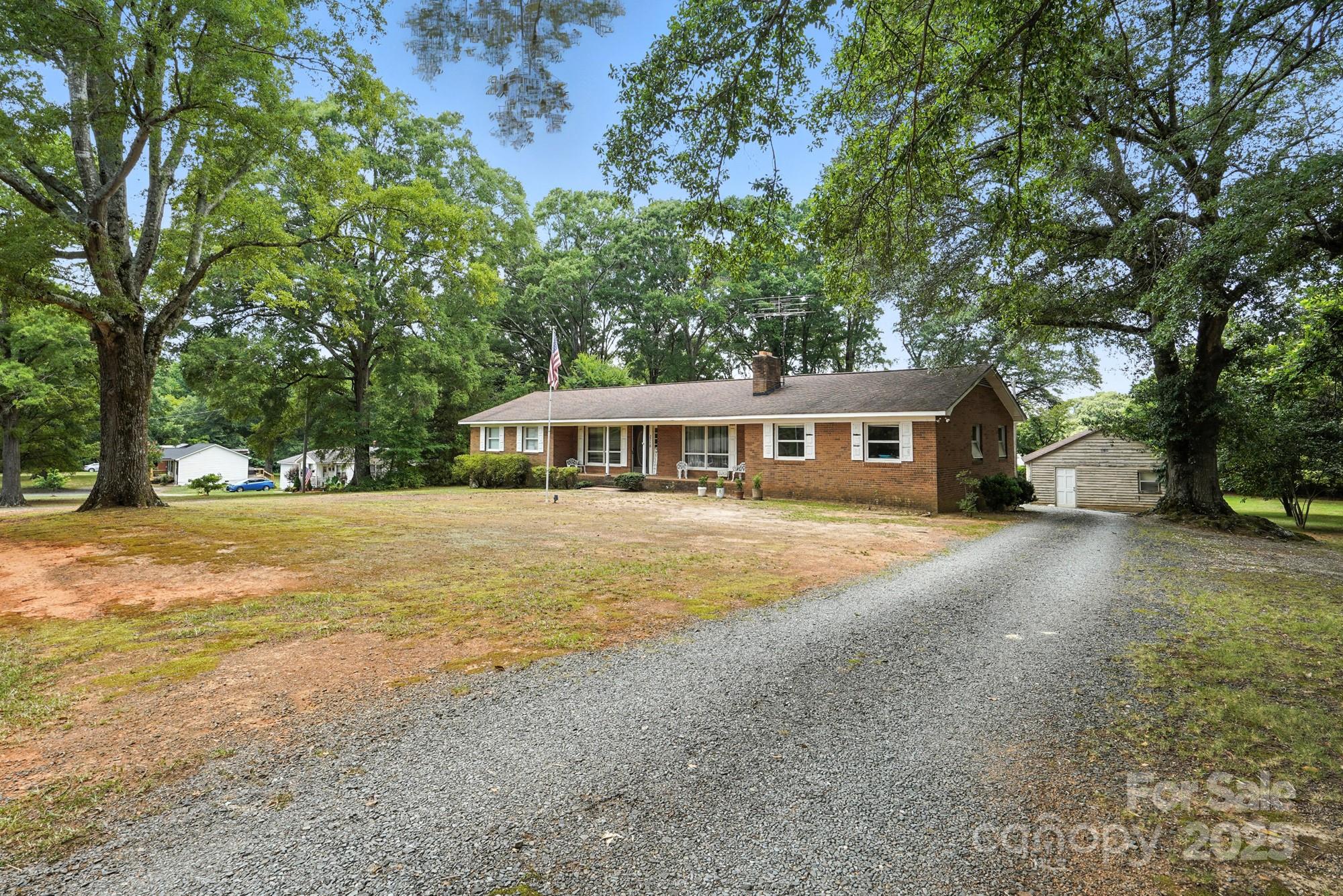 2718 Doster Road