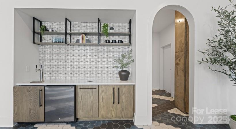 Plaza - Residential Lease