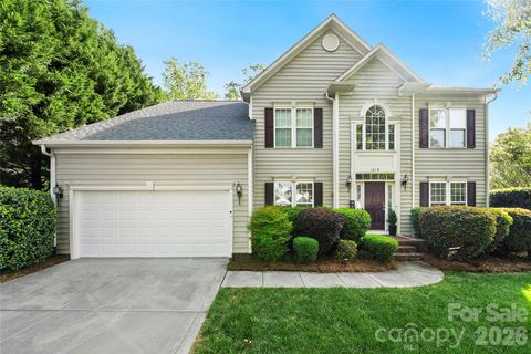 Photo of 1019 Markwell Drive, Matthews, NC 28105 (MLS # 4367066)
