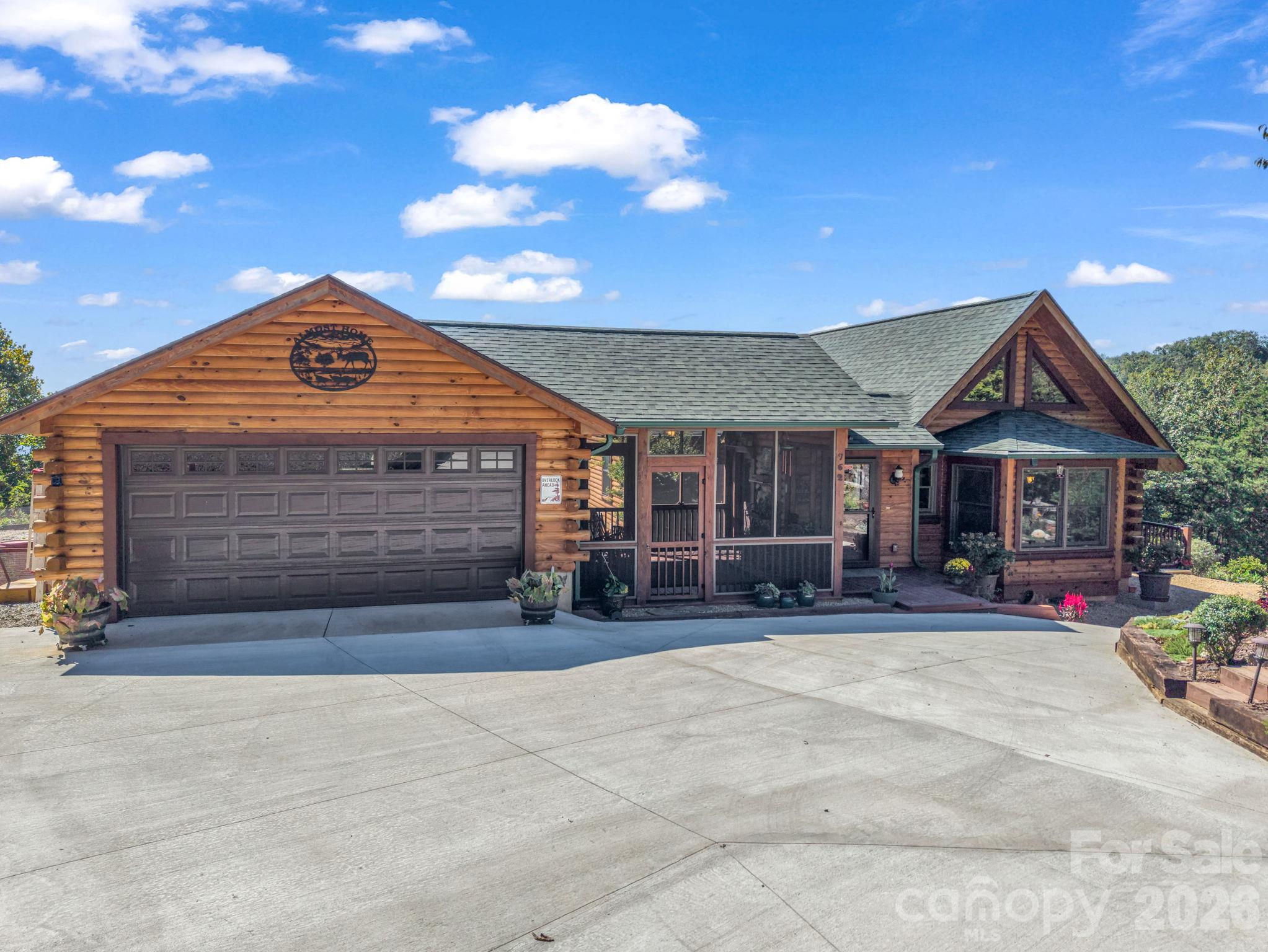 762 Valley View Drive