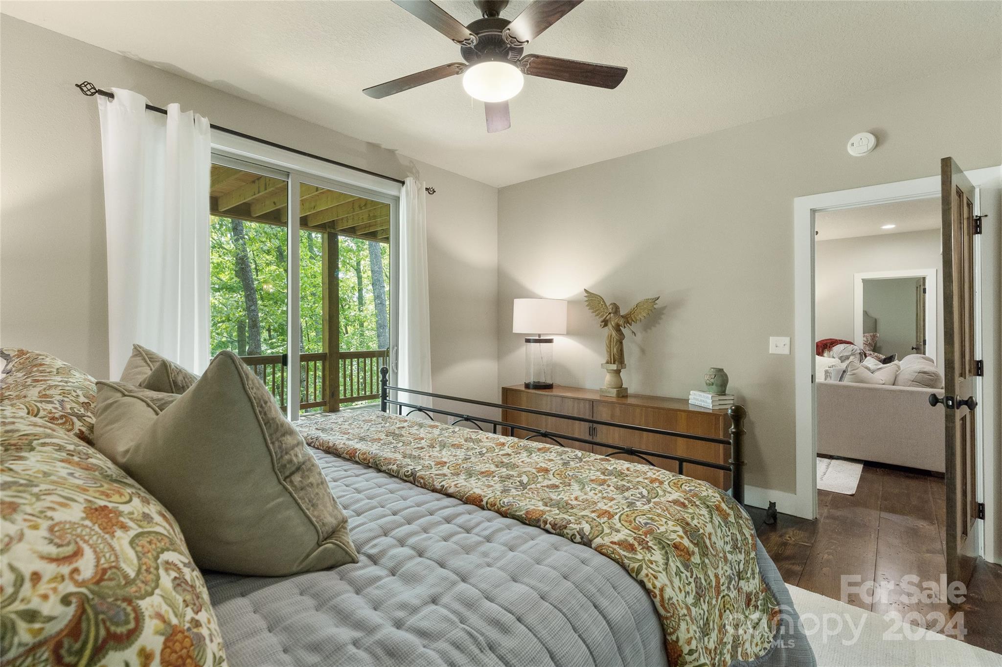 Holly Forest - Residential