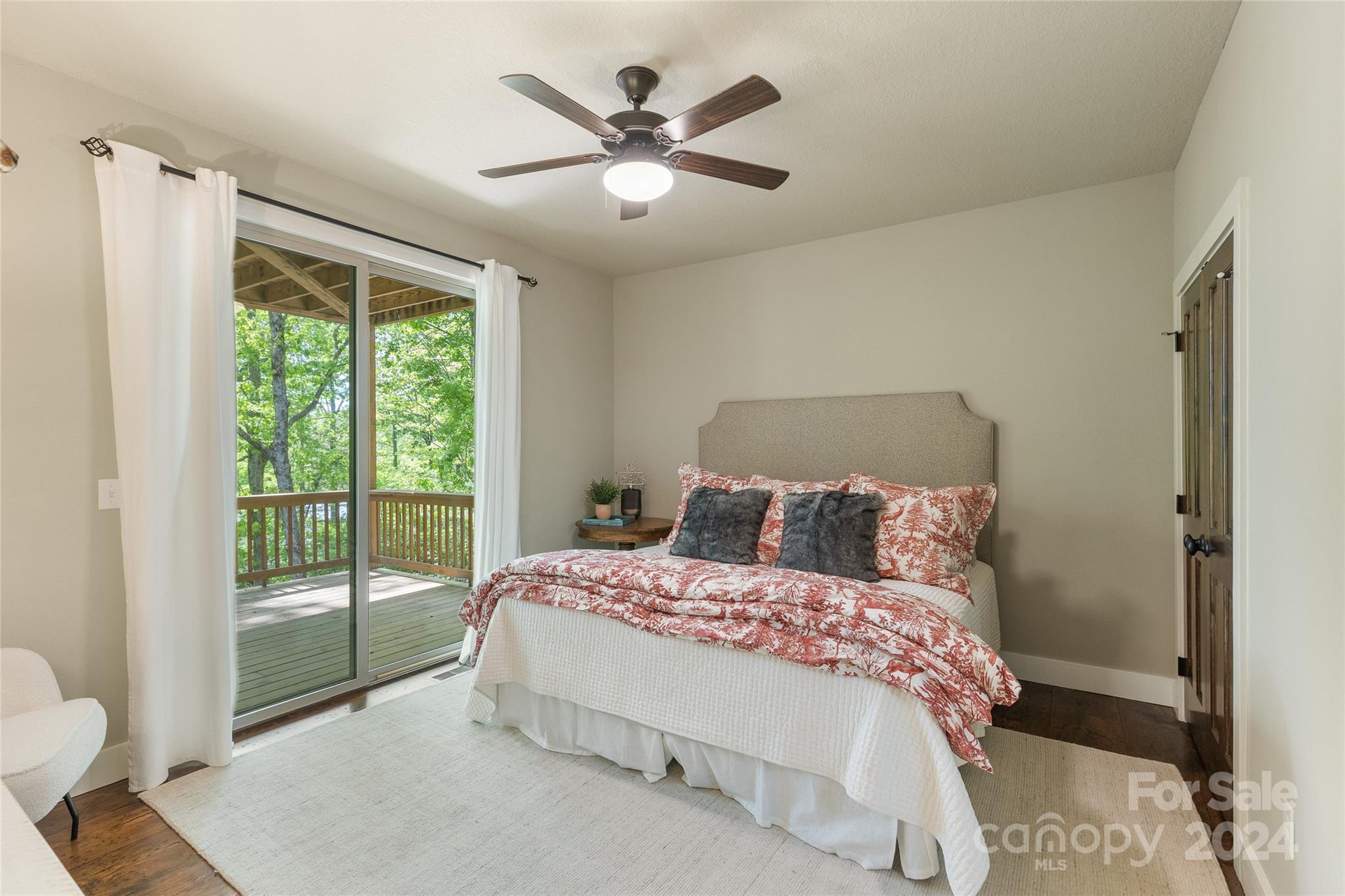 Holly Forest - Residential