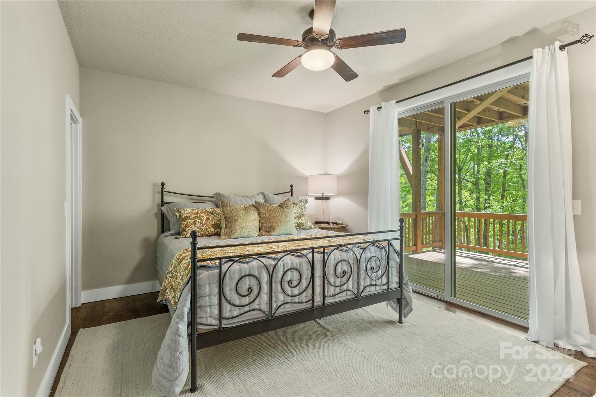 Holly Forest - Residential