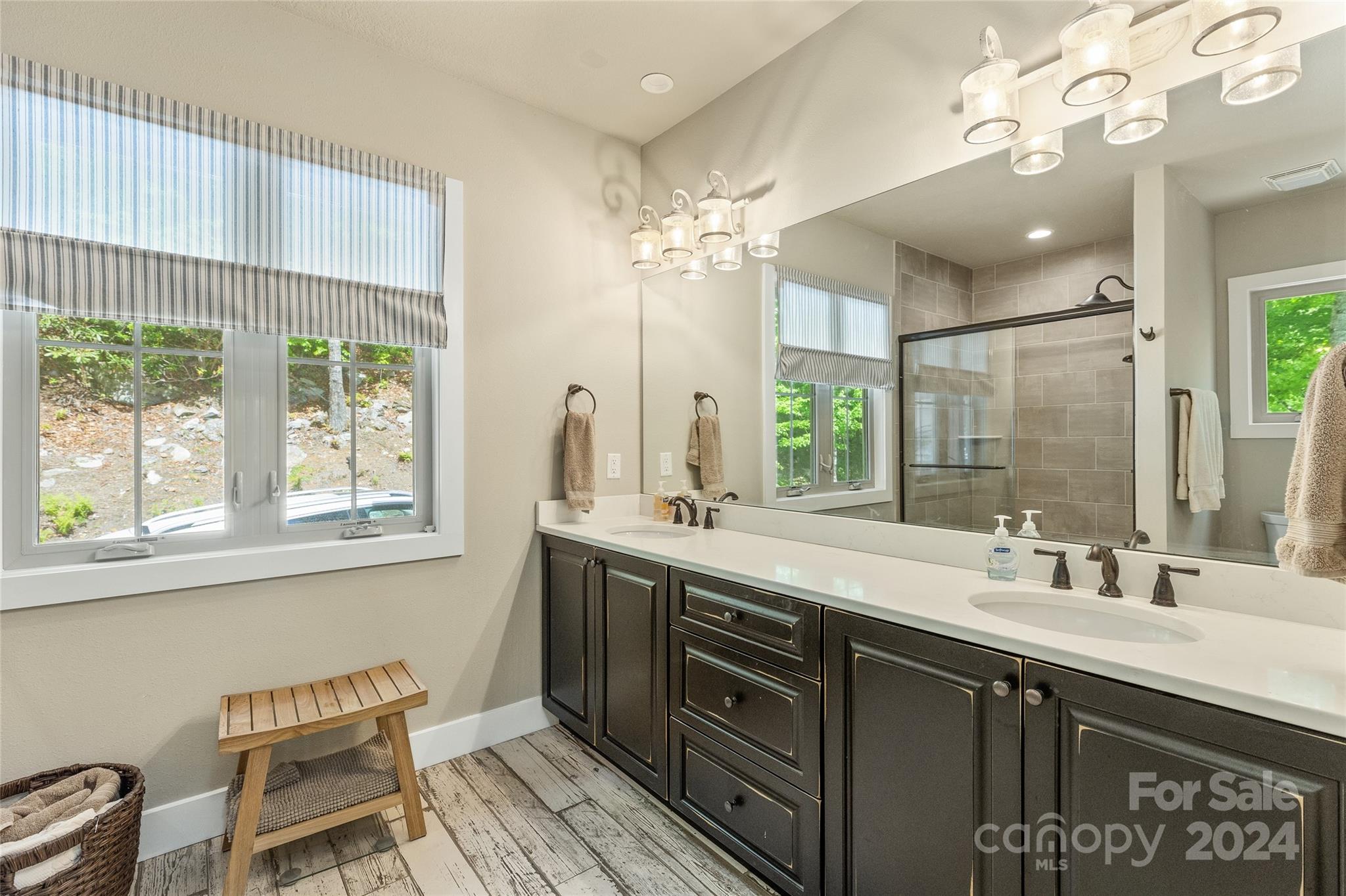 Holly Forest - Residential