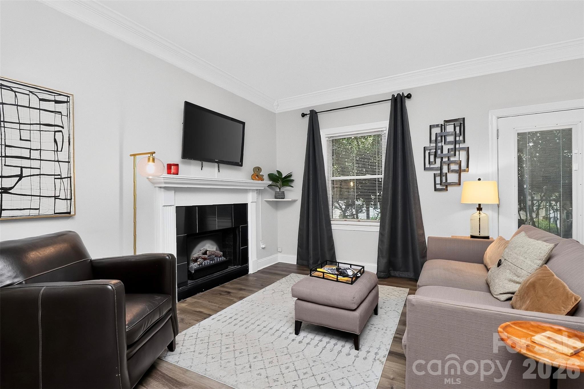 1012 Queens Road C