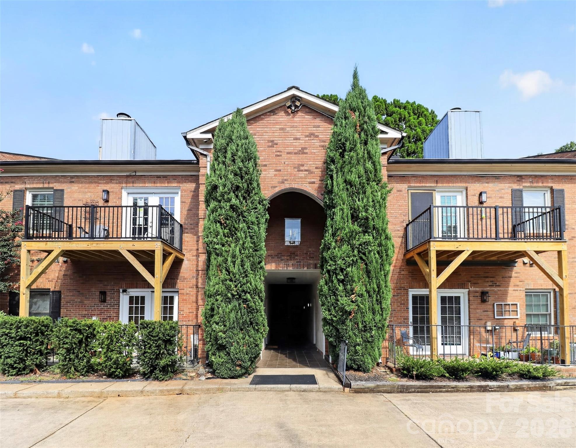 1012 Queens Road C