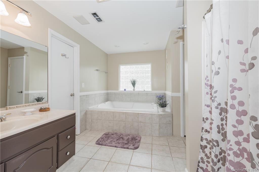 TEGA CAY - Residential