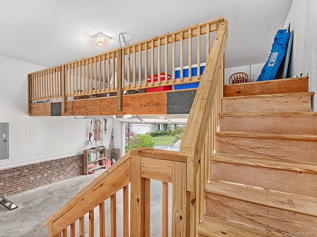 Waightstill Mountain - Residential