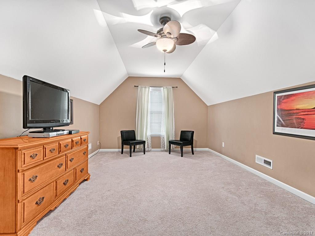 Waightstill Mountain - Residential