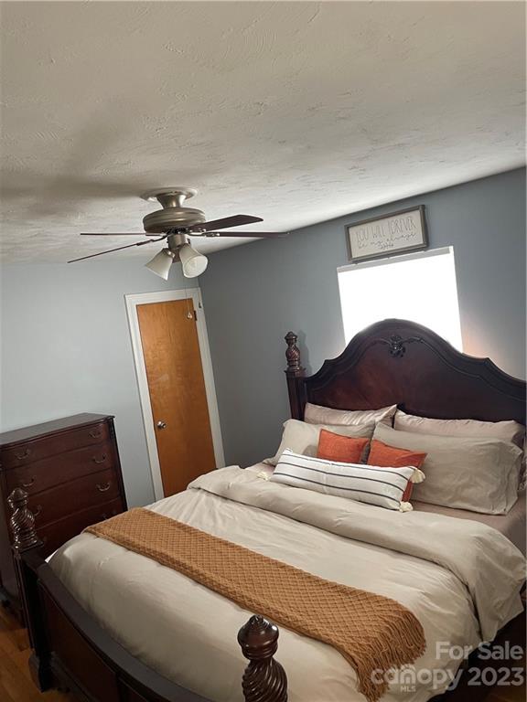 Mammoth Oaks - Residential