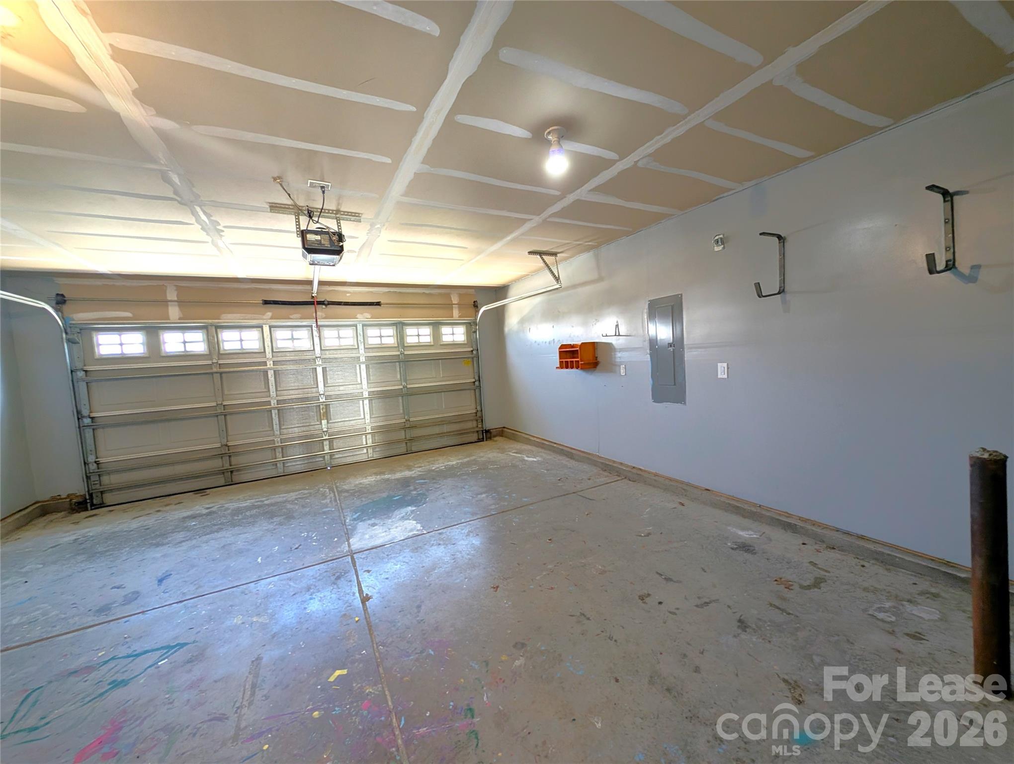 Apple Creek - Residential Lease