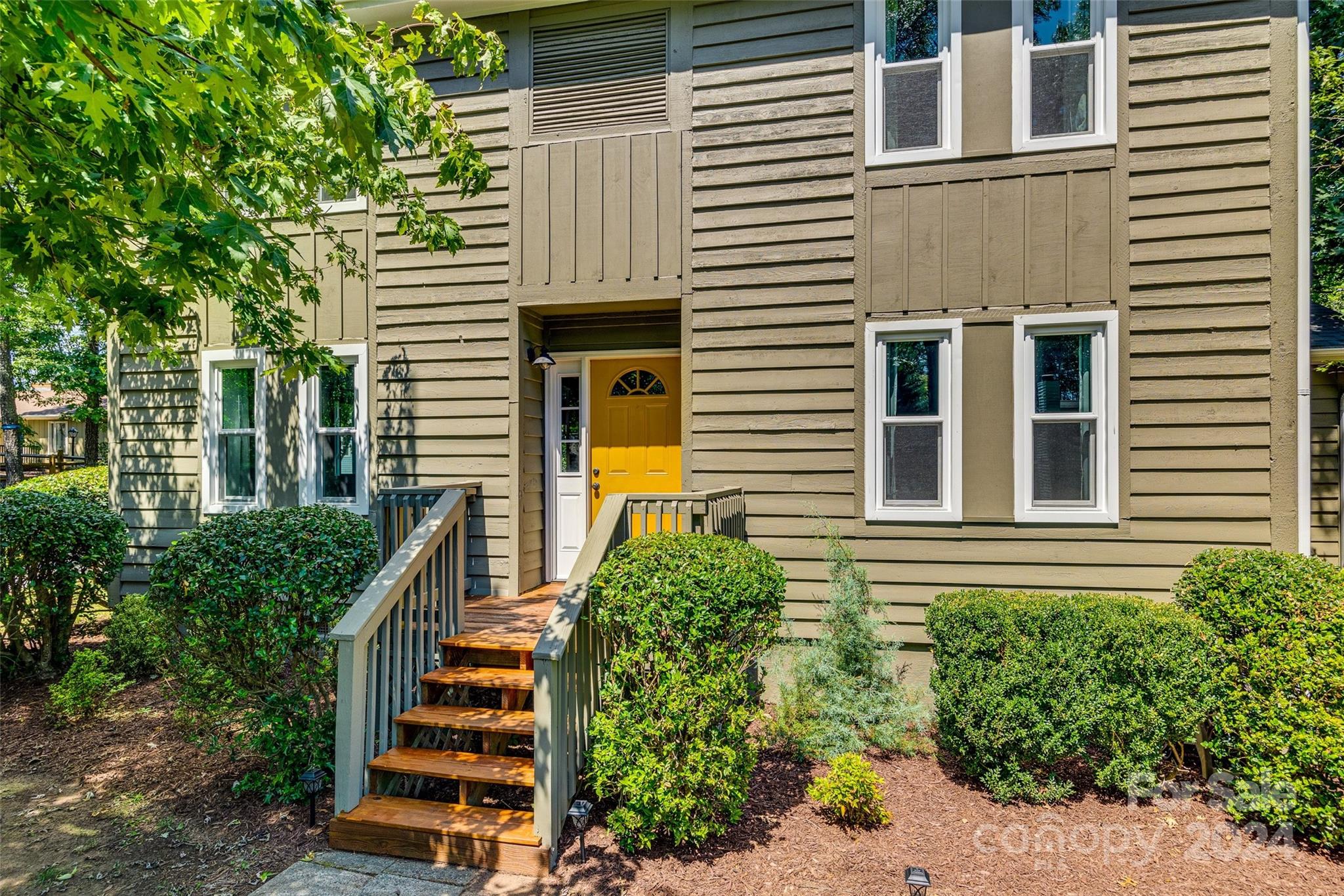 Tega Cay - Residential