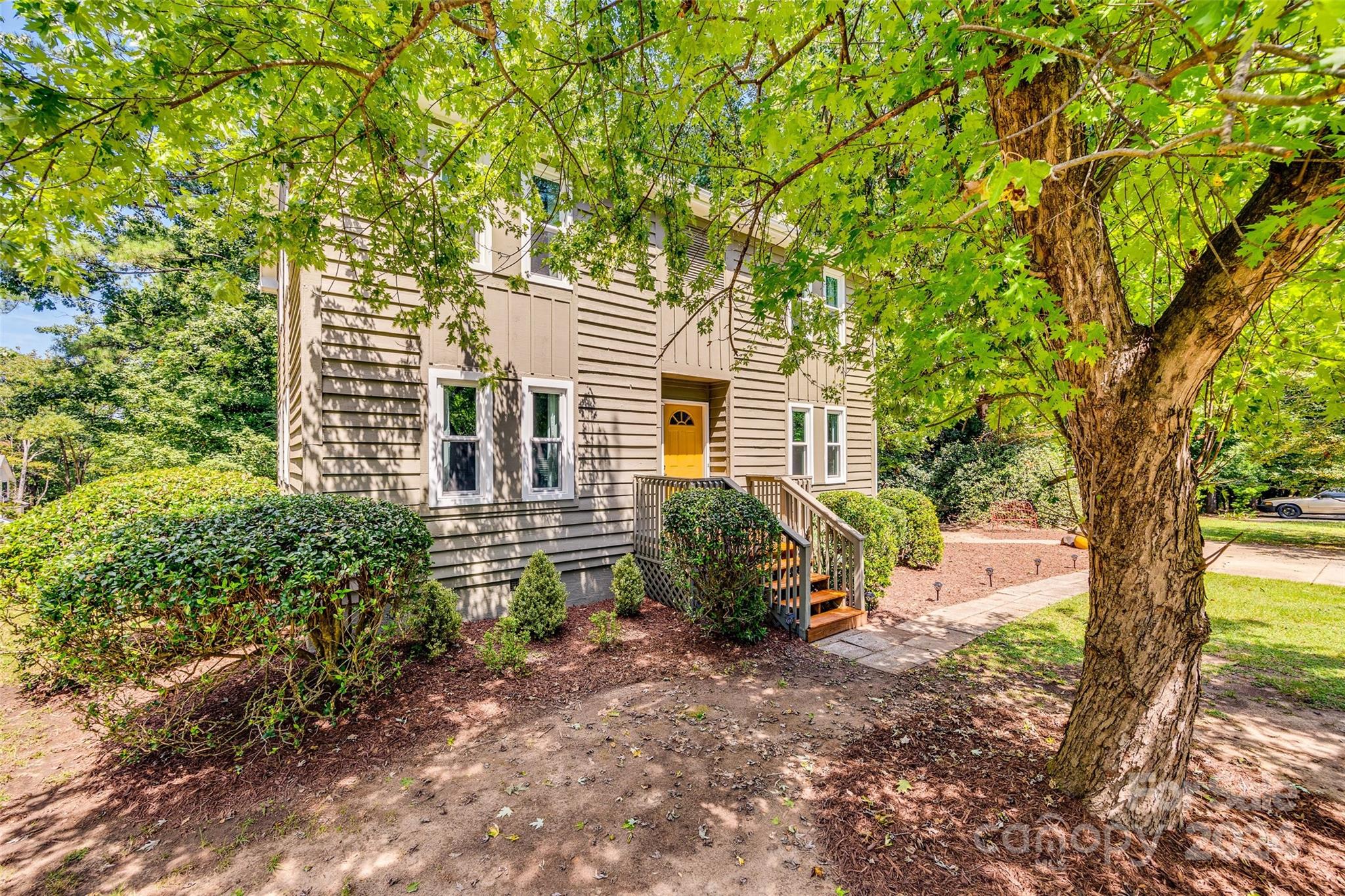 Tega Cay - Residential