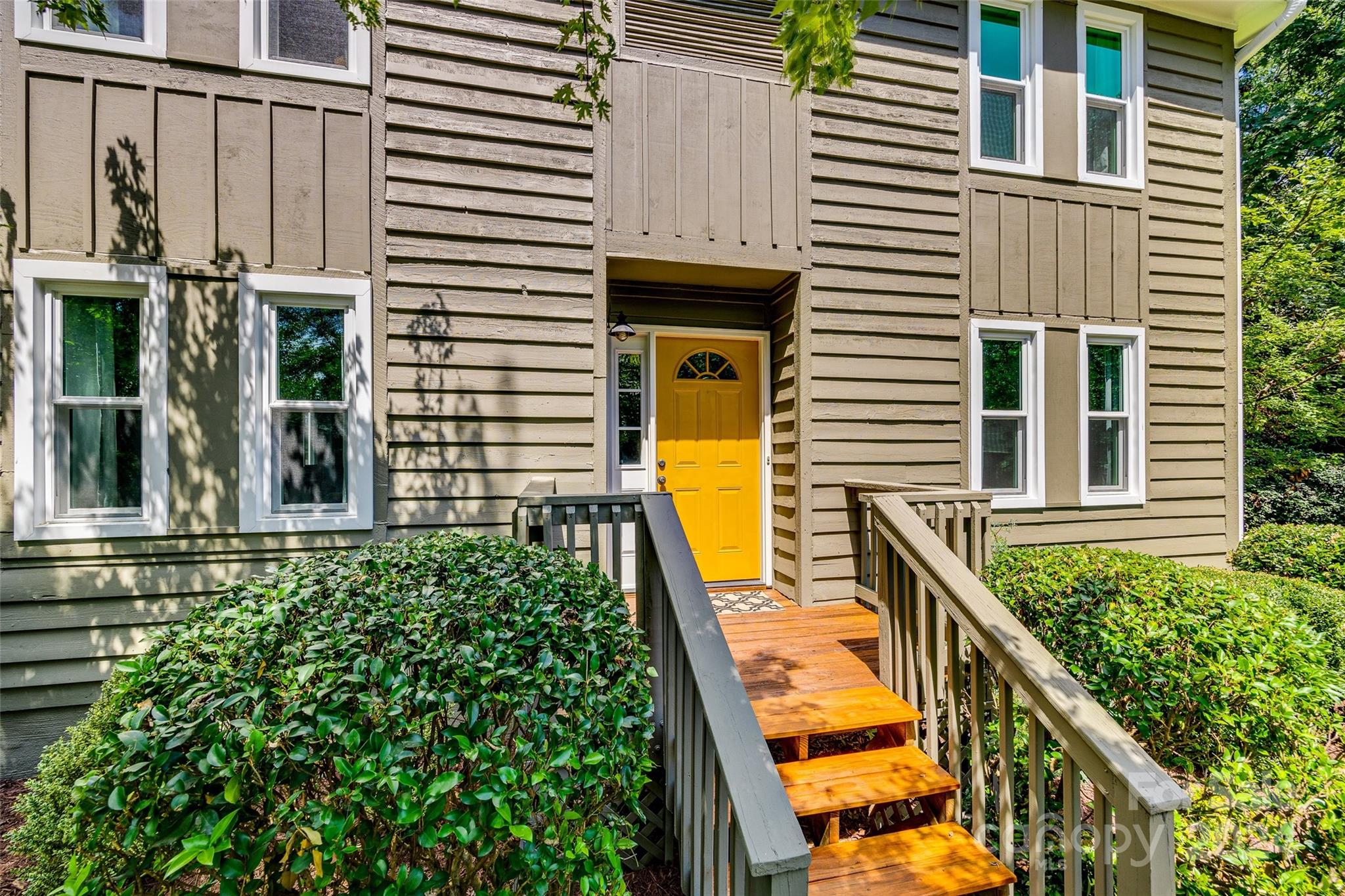 Tega Cay - Residential