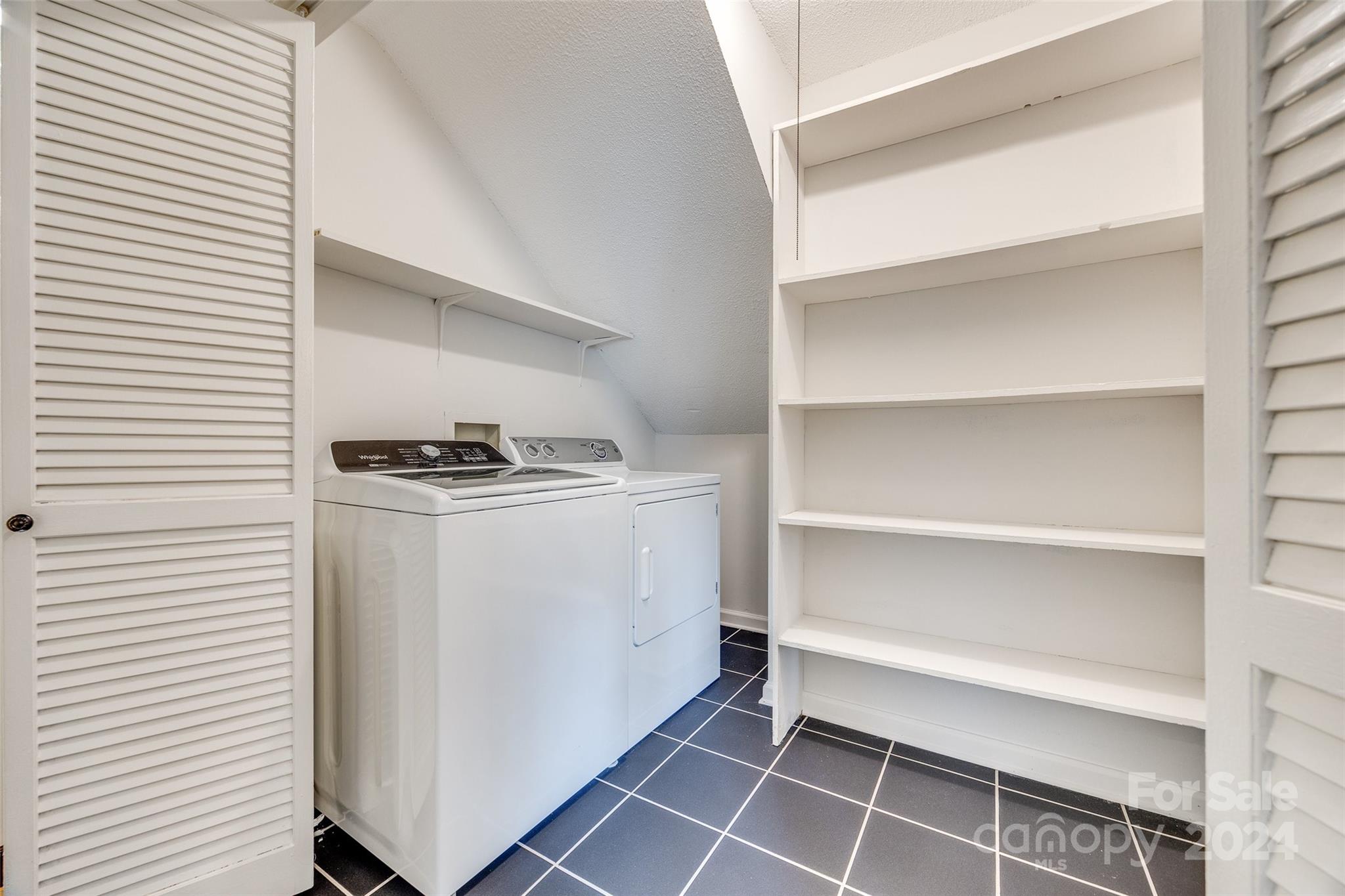 Tega Cay - Residential