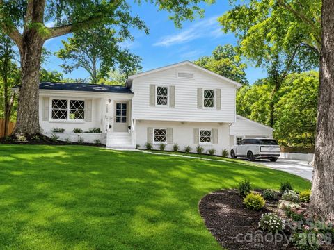 Photo of 7008 Brynhurst Drive, Charlotte, NC 28210 (MLS # 4393848)