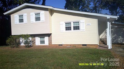 2521 31st Street Drive NE Hickory NC 28601