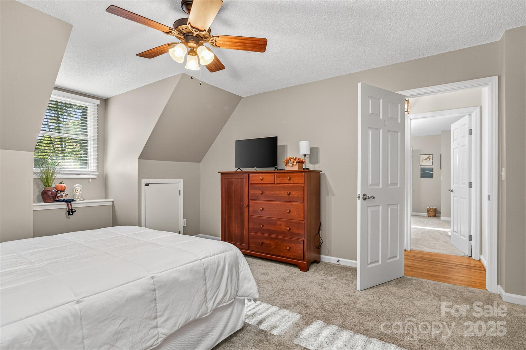 Hidden Hills - Residential