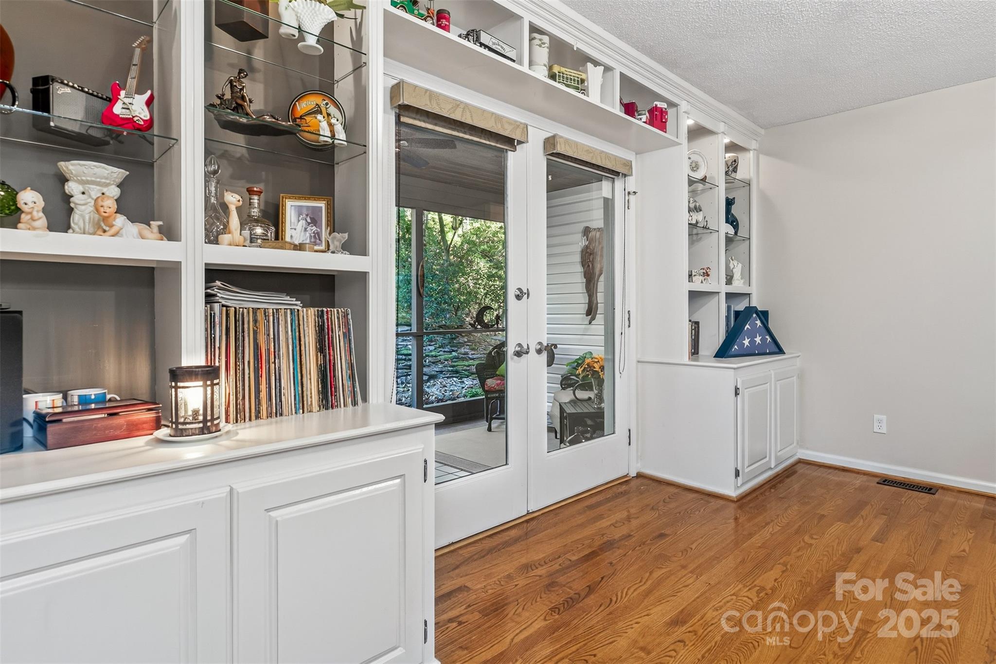 Hidden Hills - Residential