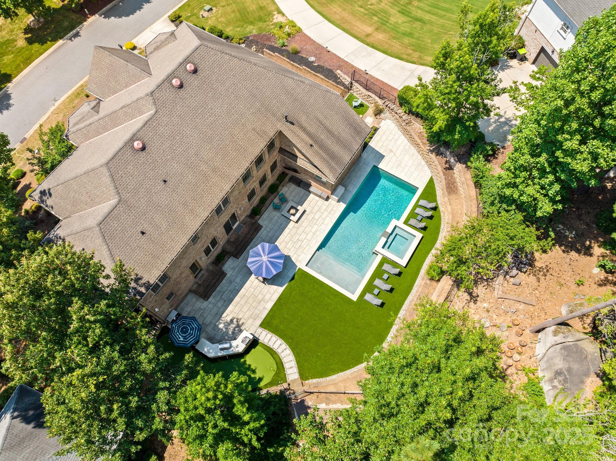 1486 Winged Foot Drive