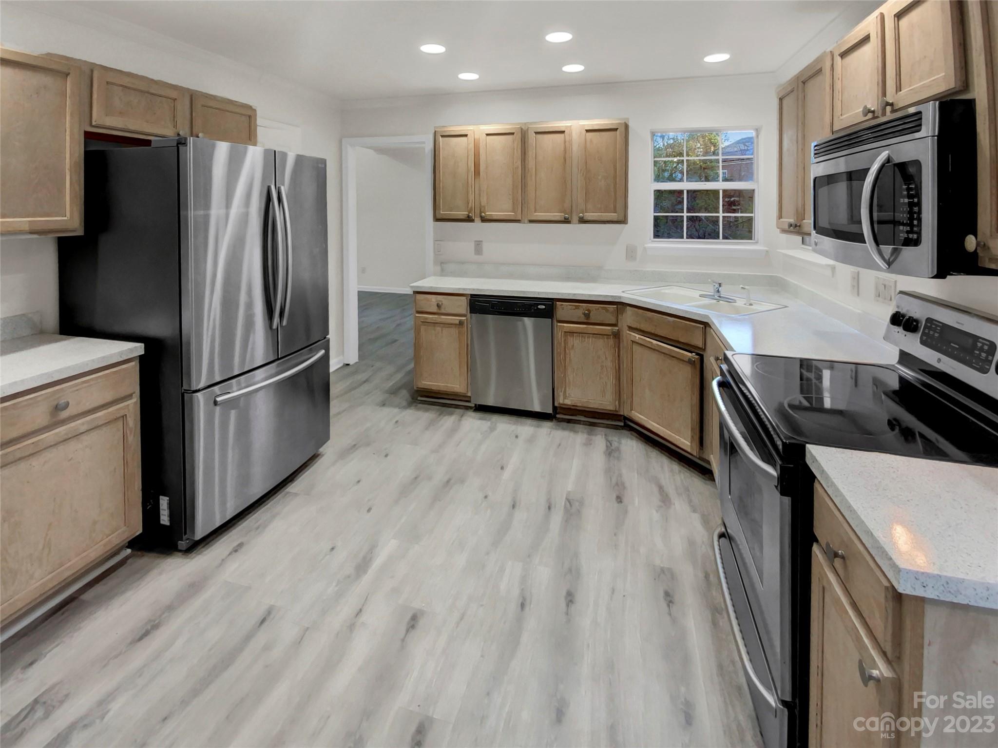 Cameron Wood - Residential
