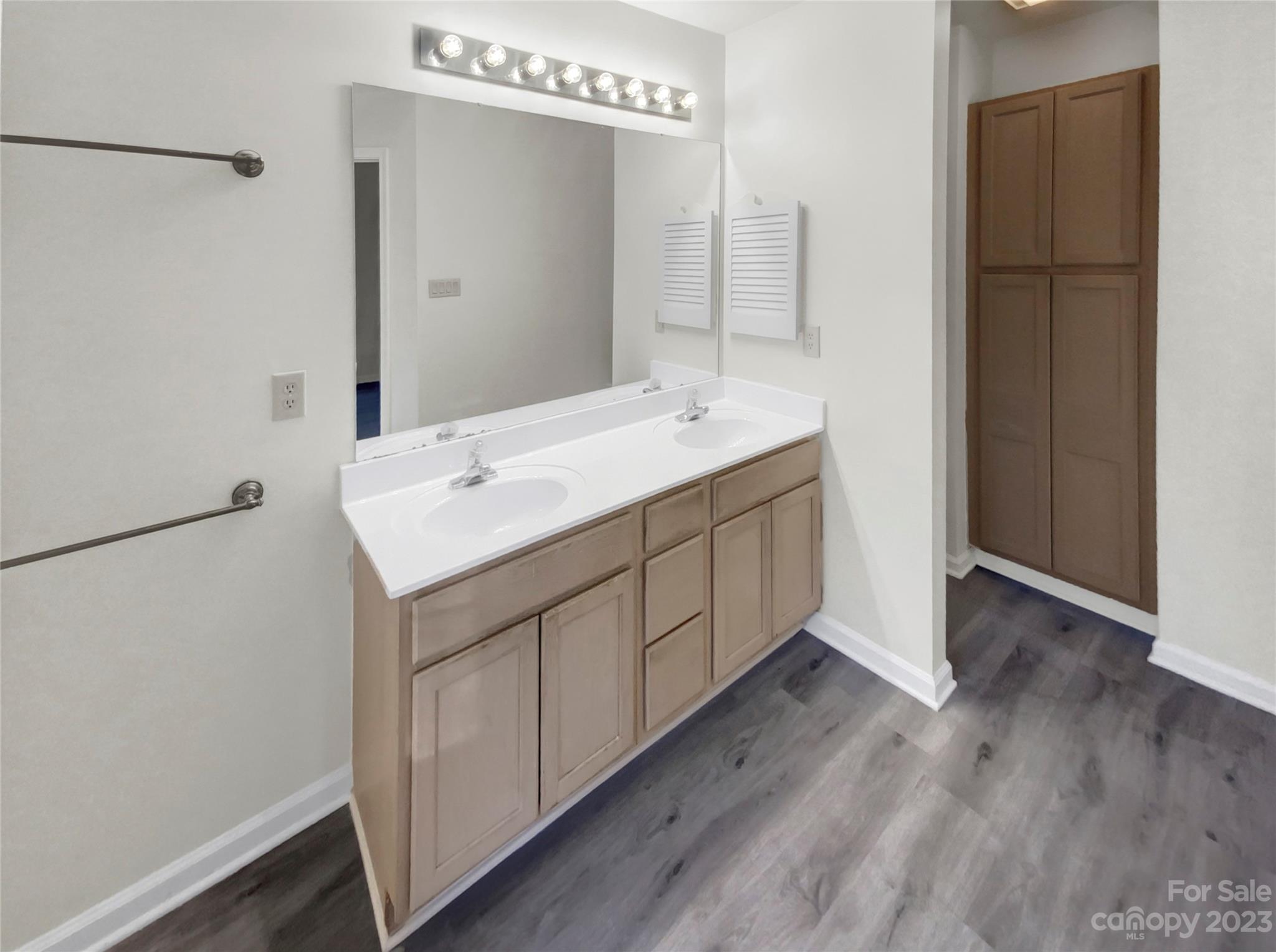 Cameron Wood - Residential