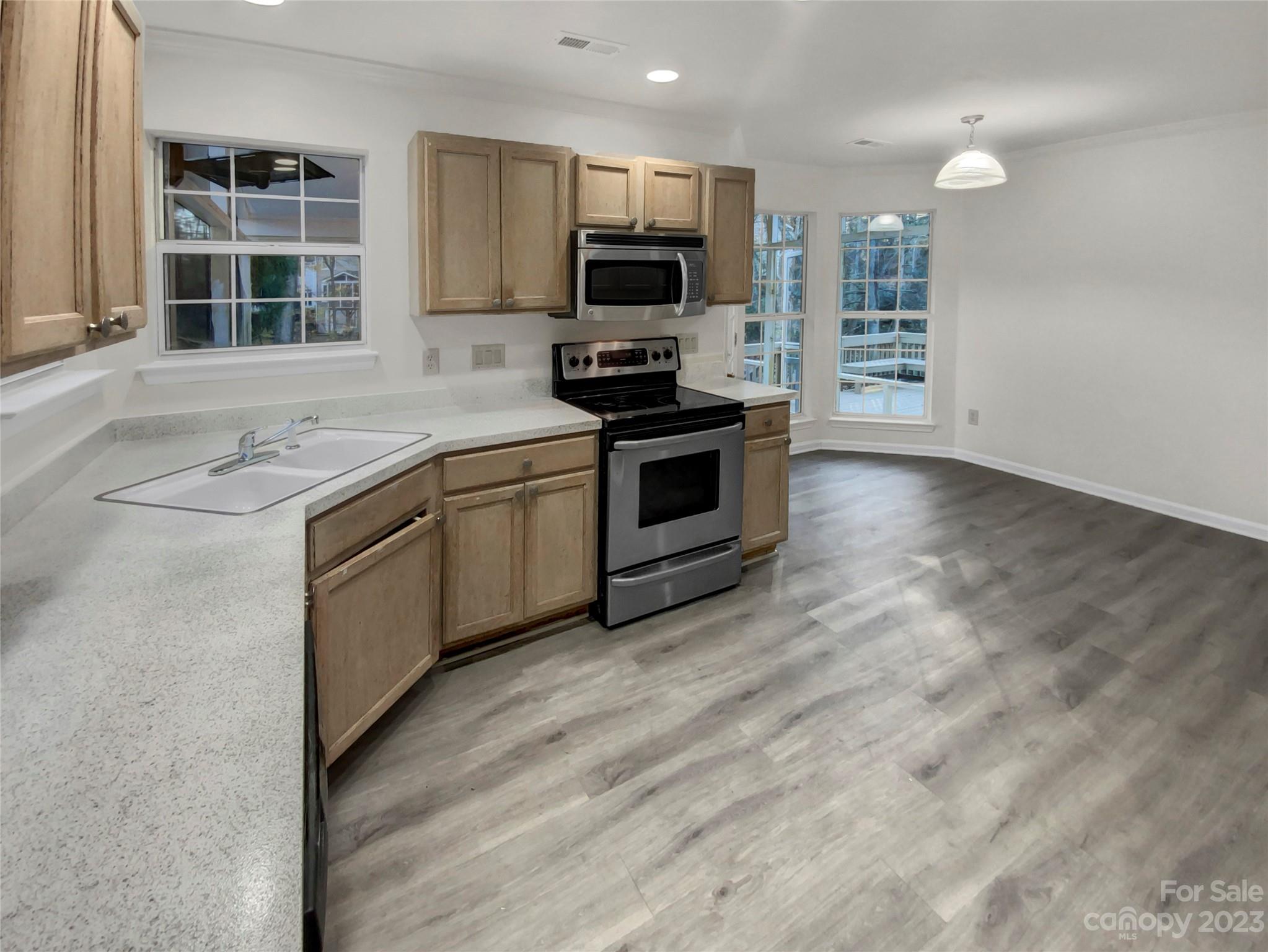 Cameron Wood - Residential