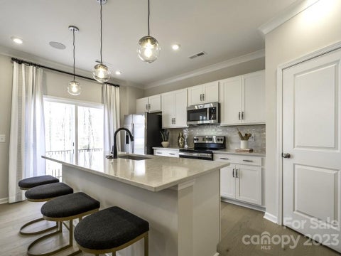 Photo for 3150 Hutton Gardens Lane
